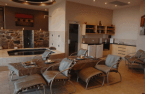 Breathtaker On High Spa Retreat - Palm Beach Accommodation 1