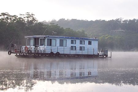 Clyde River Houseboats - Palm Beach Accommodation 1