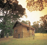Heysen - The Cedars - Palm Beach Accommodation