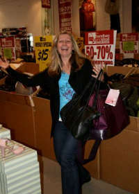 Melbourne Shopping Experiences - Palm Beach Accommodation 2