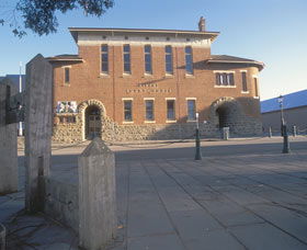 Albany Courthouse - Palm Beach Accommodation 0