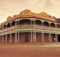 State Hotel - Palm Beach Accommodation