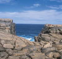 The Gap and Natural Bridge - Palm Beach Accommodation