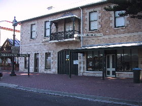  Palm Beach Accommodation