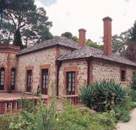 Old Government House - Palm Beach Accommodation