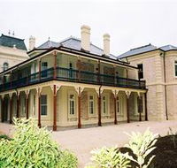 Auchendarroch House and Wallis Tavern - Palm Beach Accommodation
