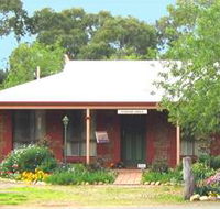 Stacey Studio Gallery  Almond Grove BB - Palm Beach Accommodation