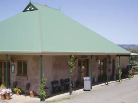Lloyd Brothers Wine & Olive Company - McLaren Vale - Palm Beach Accommodation 0