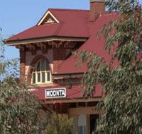 Moonta Tourist Office - Palm Beach Accommodation