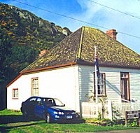 Joe Lyons Cottage - Palm Beach Accommodation