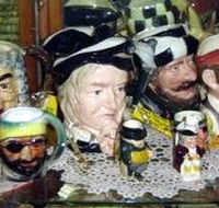 Cammie's Antiques - Palm Beach Accommodation