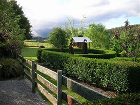 Mole Creek TAS Palm Beach Accommodation