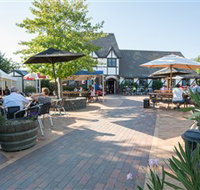 George Harcourt Inn - Palm Beach Accommodation
