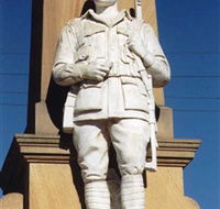 Beaudesert War Memorial - Palm Beach Accommodation