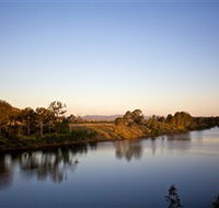 Lake Wivenhoe - Palm Beach Accommodation