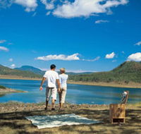 Lake Maroon - Palm Beach Accommodation