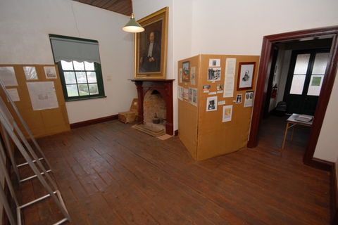 Leahy Historical House - Palm Beach Accommodation 3