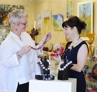 Town  Country Gallery - Palm Beach Accommodation