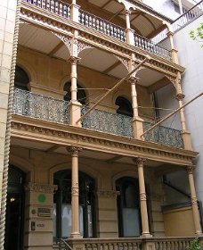 History House - Palm Beach Accommodation 0