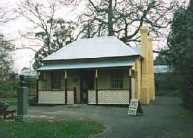 Adam Lindsay Gordon Cottage - Palm Beach Accommodation 0