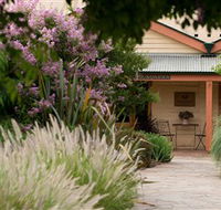 Baileys of Glenrowan - Palm Beach Accommodation