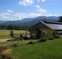 Ringer Reef Winery - Palm Beach Accommodation