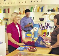 Shopping in The Rocks - Palm Beach Accommodation