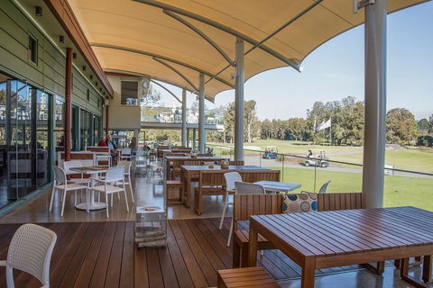 Club Catalina - Palm Beach Accommodation 3