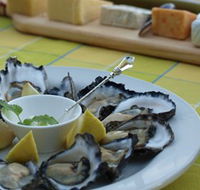 Oyster Shed on Wray Street - Palm Beach Accommodation