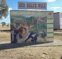 Ben Halls Wall - Palm Beach Accommodation