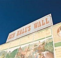 Ben Hall Wall - Palm Beach Accommodation