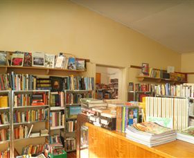 Corryong Browsers Bookshop - Palm Beach Accommodation 0