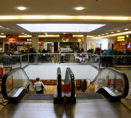 Castle Mall Shopping Centre - Palm Beach Accommodation 2