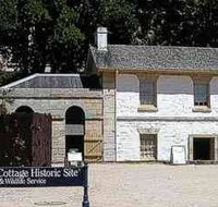 Cadmans Cottage - Palm Beach Accommodation
