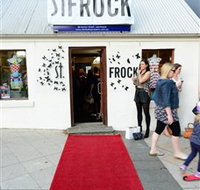 St Frock - Palm Beach Accommodation