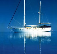 A Luxury Yacht on Sydney Harbour - Palm Beach Accommodation