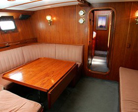 A Luxury Yacht On Sydney Harbour - Palm Beach Accommodation 2