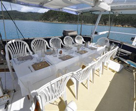 A Luxury Yacht On Sydney Harbour - Palm Beach Accommodation 4