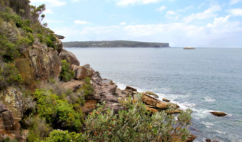 Grotto Point Lighthouse - Palm Beach Accommodation 2