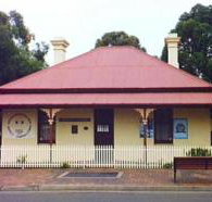 Dredges Cottage - Palm Beach Accommodation