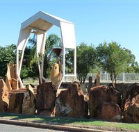 Jericho Crystal Trumpeters - Palm Beach Accommodation