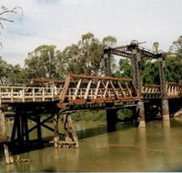Swan Hill - Murray River Road Bridge - Palm Beach Accommodation
