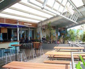 Beachfront Hotel - Palm Beach Accommodation 1