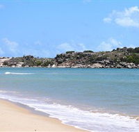 Dhamitjinya East Woody Island and Galaru East Woody Beach - Palm Beach Accommodation