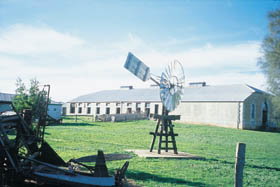 Glencoe Woolshed - Palm Beach Accommodation 0