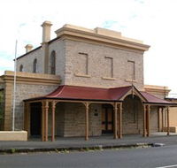 The Old Courthouse - Palm Beach Accommodation
