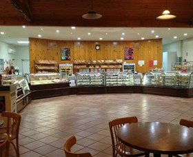 Strathy Hot Bread - Palm Beach Accommodation 2