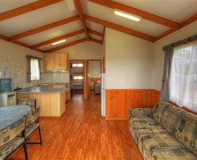 Inland Waters Holiday Parks Lake Burrendong - Palm Beach Accommodation 6