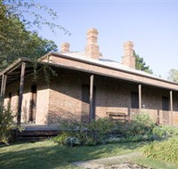 Lake View House - Palm Beach Accommodation
