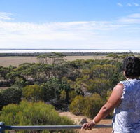 Lake Grace Lookout - Palm Beach Accommodation